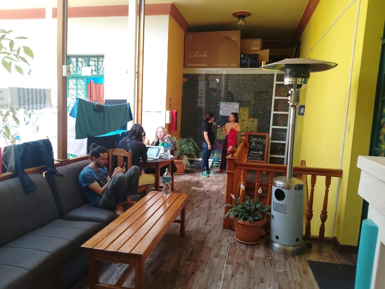 Saint Peter'S Llama Hostal La Paz Exterior photo